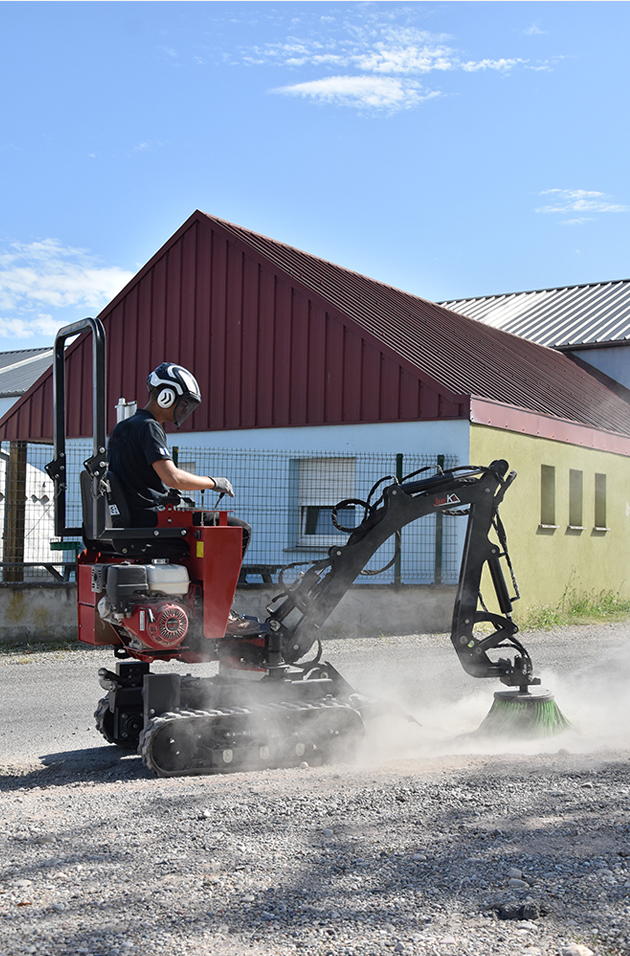 Pourquoi choisir l'achat d'une mini pelleteuse neuve plutôt que la location ?